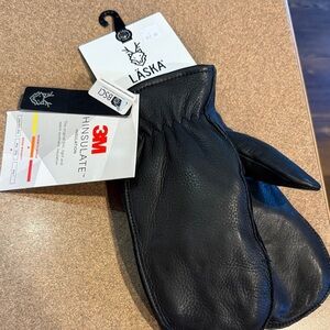 Black Leather Mittens for women.